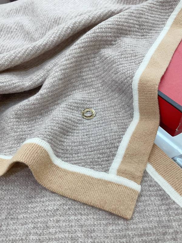 Loro Piana Cloak LPC00035 Loro Piana Cloak LPC00035